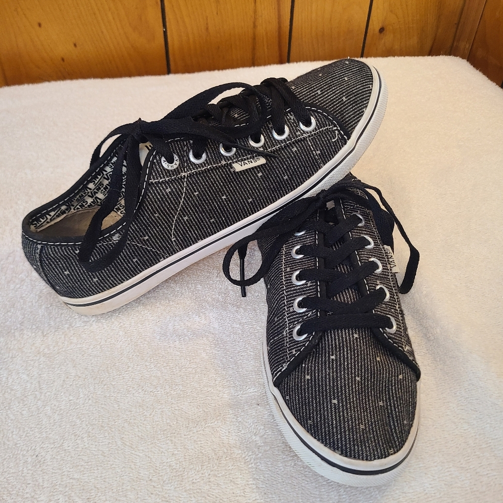 Women’s Vans Lowtop Sneakers